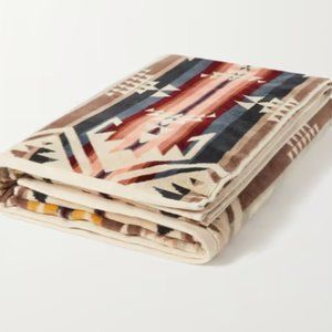 Pendleton white Sands Spa Beach Towel NEW